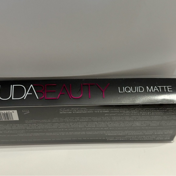 Huda Beauty Brown Matte Lipstick color GIRLFRIEND NIB - Picture 7 of 8